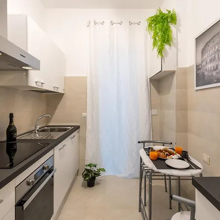 Tiburtina Flat - 600m To Metro B, Terrace, A-c Apartament *