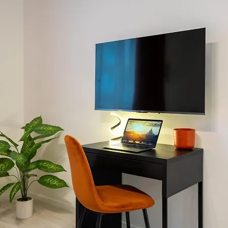 Tiburtina Flat - 600m To Metro B, Terrace, A-c Apartment *