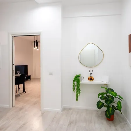 Apartament Tiburtina Flat - 600m To Metro B, Terrace, A-c